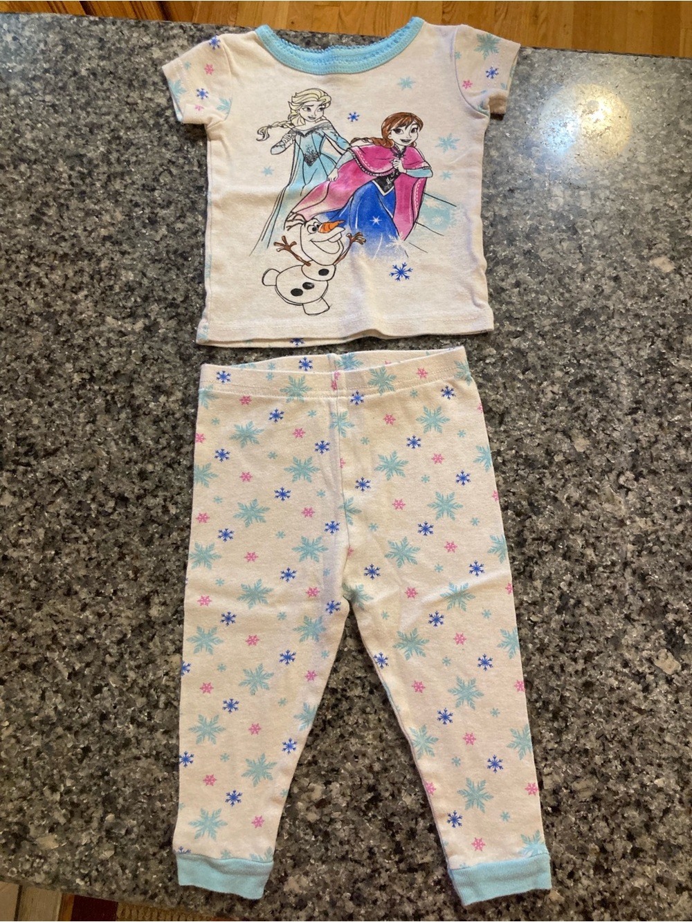 Disney Frozen Girls' White Snowflake Pajama Set with Elsa & Anna size 18m